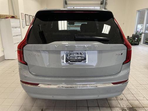 2025 Volvo XC90 B5 Plus 7-Seater