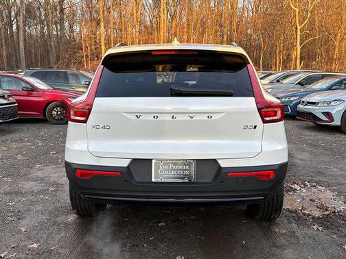 2026 Volvo XC40 B5 Plus