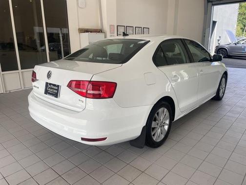 2015 Volkswagen Jetta Auto SE w/Connectivity