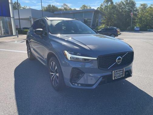 2024 Volvo XC60 B5 Plus Dark Theme