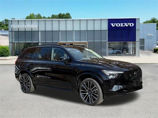 2026 Volvo XC90 B6 Ultra Dark Theme 7-Seater