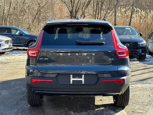 2026 Volvo XC40 B5 Ultra