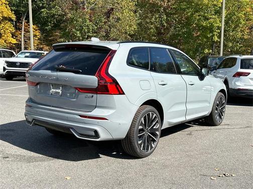 2026 Volvo XC60 B5 Ultra