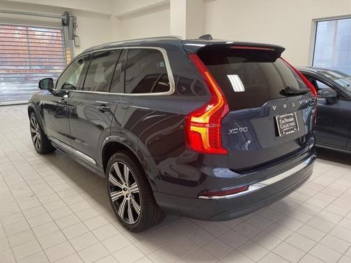 2024 Volvo XC90 B6 Ultimate Bright Theme 6-Seater