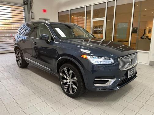 2024 Volvo XC90 B6 Ultimate Bright Theme 6-Seater
