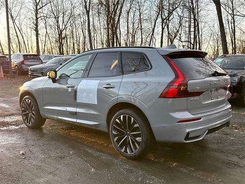 2026 Volvo XC60 B5 Ultra