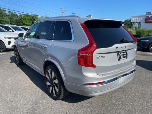 2024 Volvo XC90 Recharge Plug-In Hybrid T8 Plus Bright Theme 7-Seater
