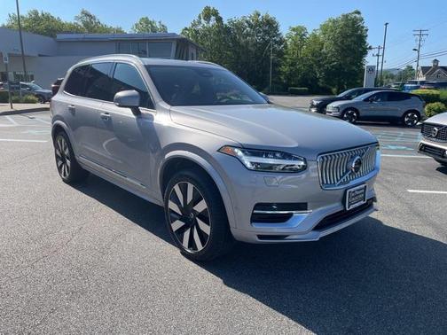2024 Volvo XC90 Recharge Plug-In Hybrid T8 Plus Bright Theme 7-Seater