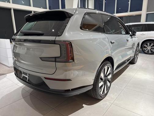 2025 Volvo EX90 Twin Motor Ultra
