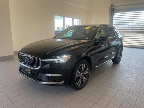 2023 Volvo XC60 B5 Plus Bright Theme