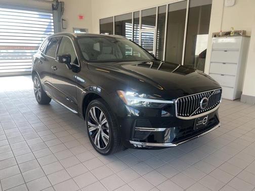 2023 Volvo XC60 B5 Plus Bright Theme