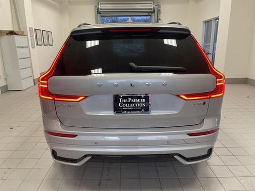 2025 Volvo XC60 B5 Plus