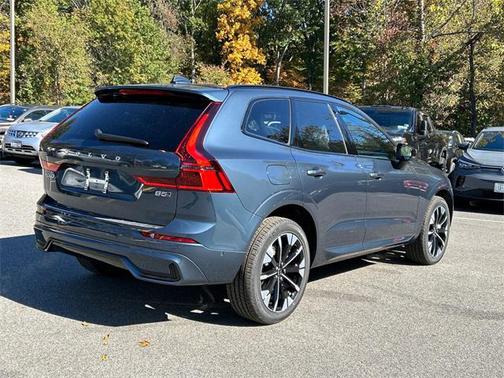 2026 Volvo XC60 B5 Plus