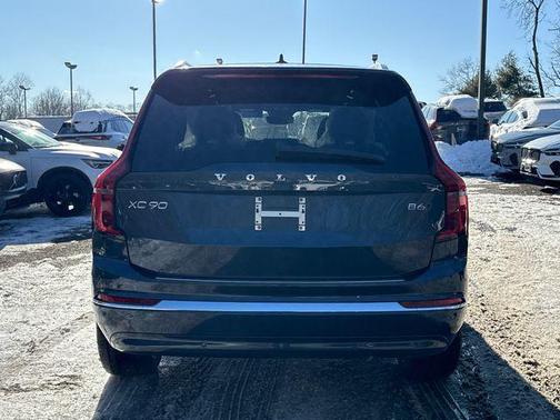 2026 Volvo XC90 Plus, B6 AWD Gas (mild hybrid), Gasoline, Bright, 7 Seats