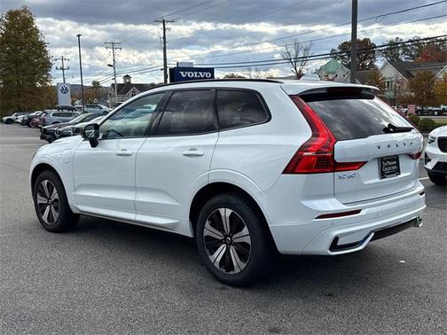 2025 Volvo XC60 Plug-In Hybrid T8 Core