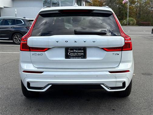 2025 Volvo XC60 Plug-In Hybrid T8 Core