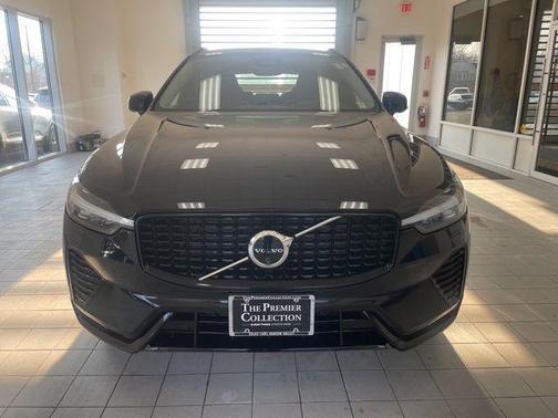 2025 Volvo XC60 B5 Plus