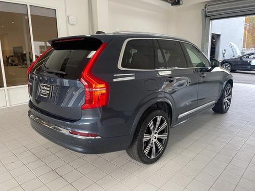 2024 Volvo XC90 B5 Plus Bright Theme
