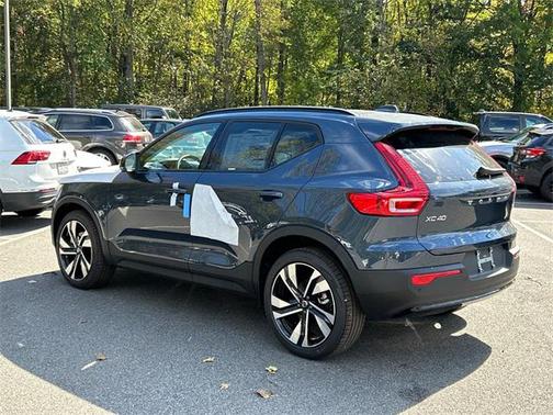 2026 Volvo XC40 B5 Ultra