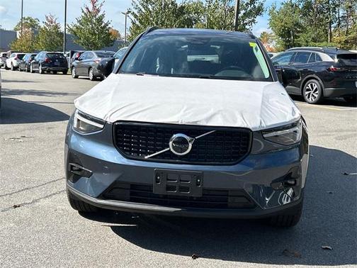 2026 Volvo XC40 B5 Ultra