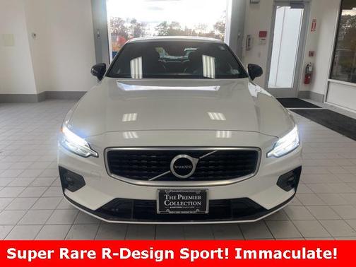 2019 Volvo S60 T6 R-Design