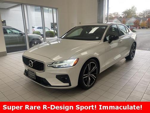 2019 Volvo S60 T6 R-Design