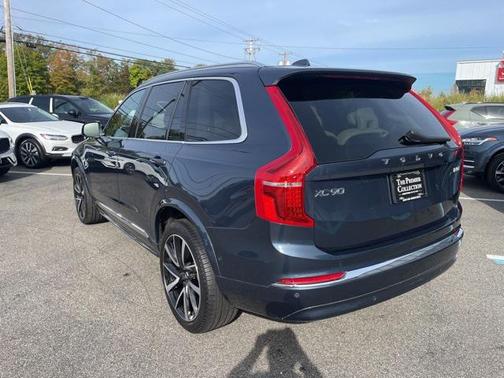 2024 Volvo XC90 B5 Plus Bright Theme