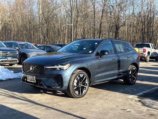 2026 Volvo XC60 B5 Plus