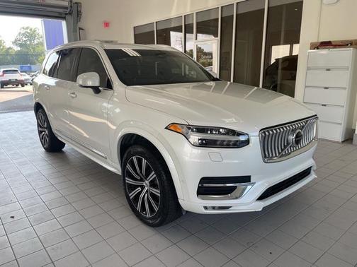2024 Volvo XC90 B5 Plus Bright Theme