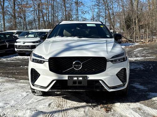 2026 Volvo XC60 B5 Plus