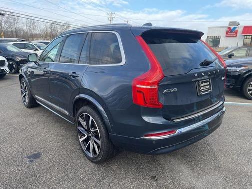 2024 Volvo XC90 B6 Plus Bright Theme 6-Seater