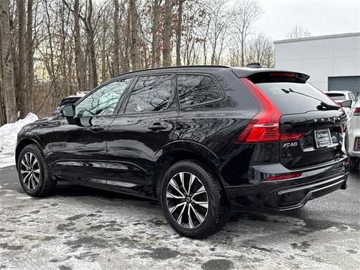 2025 Volvo XC60 B5 Plus