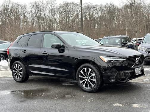 2025 Volvo XC60 B5 Plus