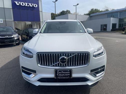 2024 Volvo XC90 B5 Core Bright Theme