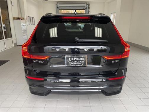 2025 Volvo XC60 B5 Core