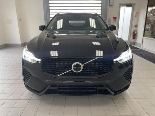 2025 Volvo XC60 B5 Core