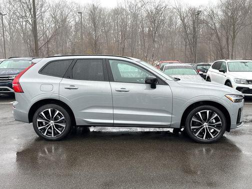 2025 Volvo XC60 B5 Plus