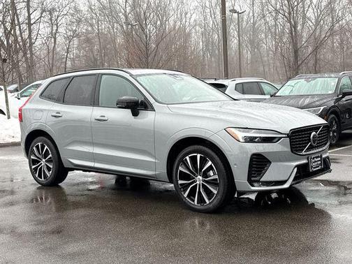 2025 Volvo XC60 B5 Plus