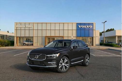2025 Volvo XC60 Plug-In Hybrid T8 Plus