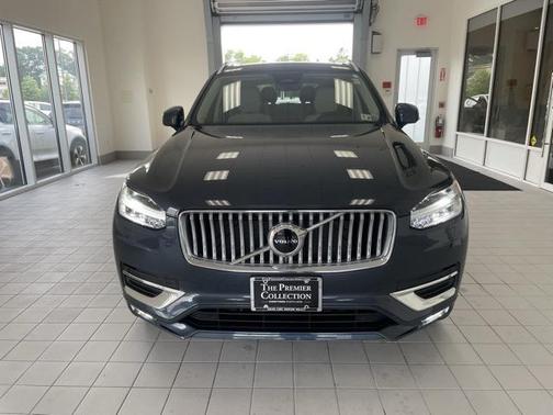 2024 Volvo XC90 B5 Core Bright Theme