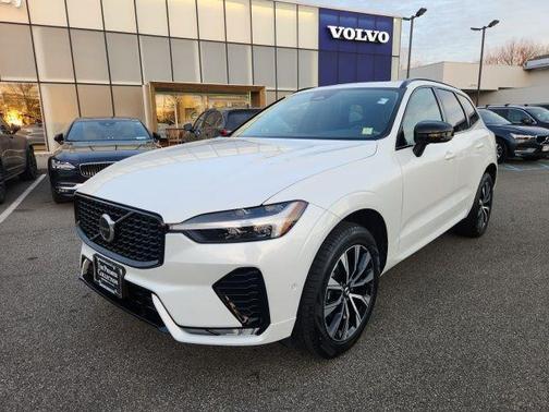 2025 Volvo XC60 B5 Plus