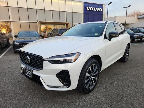 2025 Volvo XC60 B5 Plus