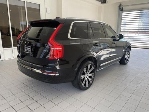 2024 Volvo XC90 B5 Plus Bright Theme