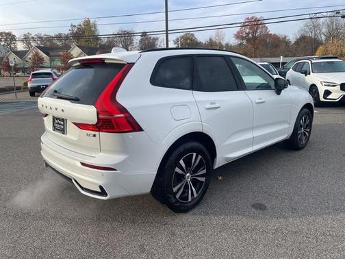 2025 Volvo XC60 B5 Core