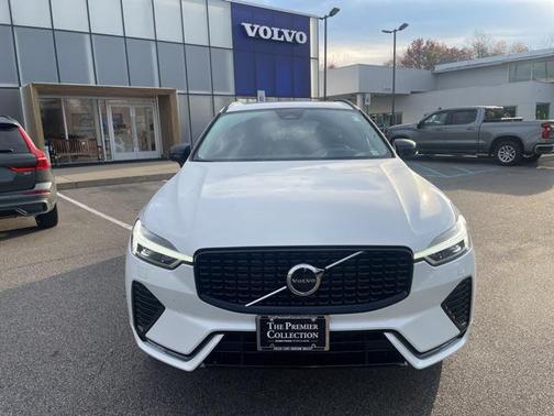2025 Volvo XC60 B5 Core