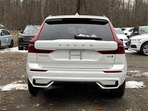 2026 Volvo XC60 B5 Plus