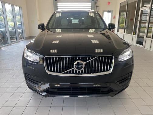 2023 Volvo XC90 B6 Core