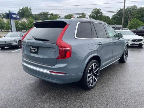 2023 Volvo XC90 B6 Plus 7-Seater