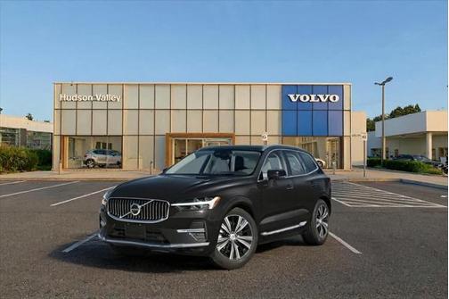 2025 Volvo XC60 B5 Ultra