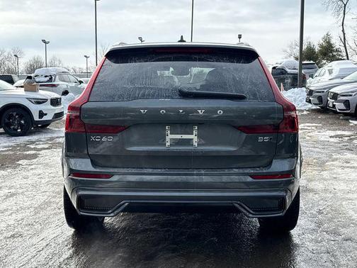 2026 Volvo XC60 B5 Ultra